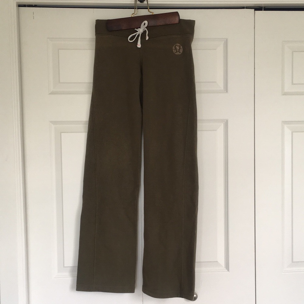Lululemon olive green sweat pant